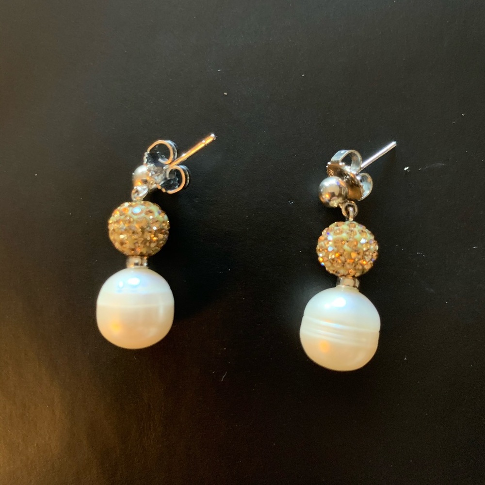 Small gold and faux pearl drops